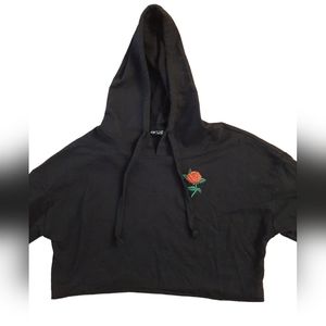 Shein cropped black with rose emblem hoodie Size Large